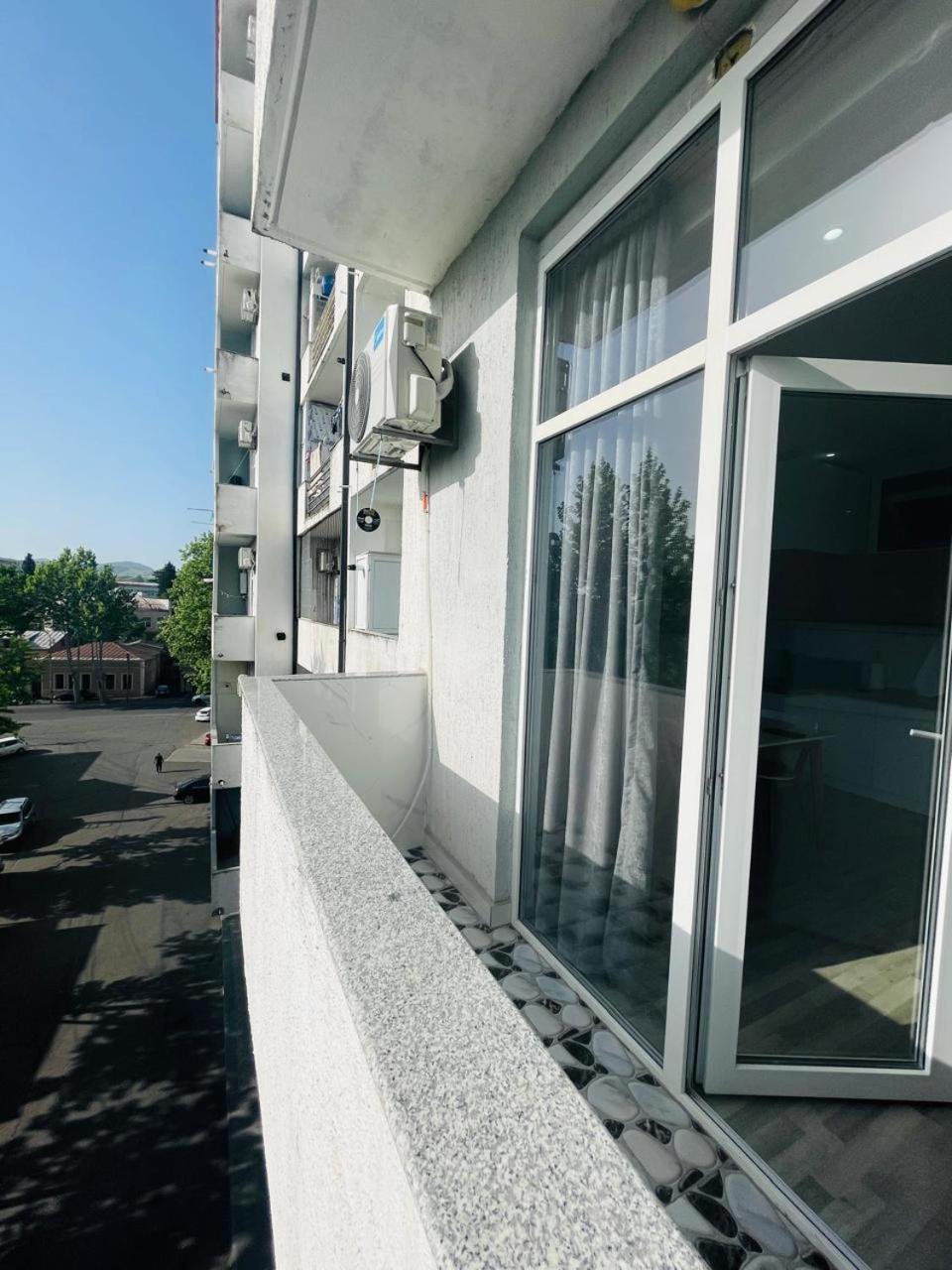 Kate'S New Cozy Apartment Кутаиси Экстерьер фото